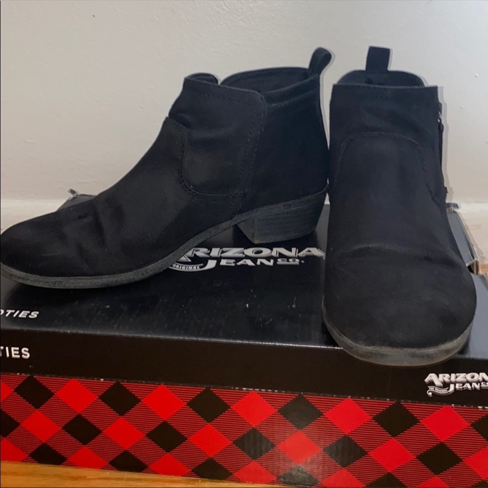 Arizona jean black booties